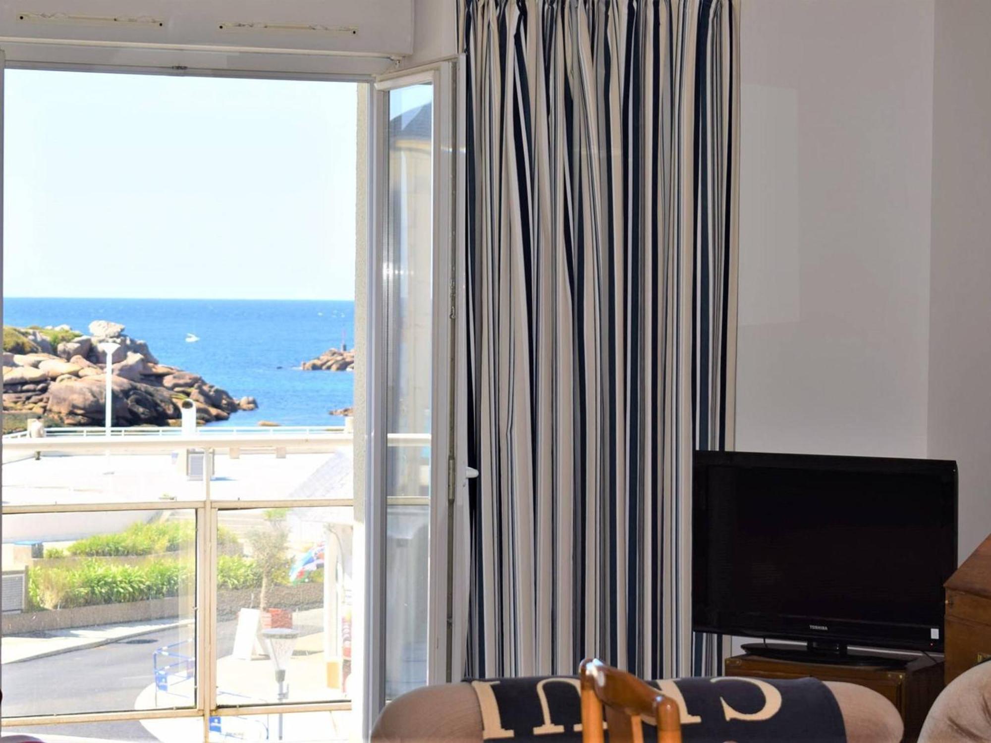 Appartement Spacieux Avec Wifi Et Parking A Tregastel, Proche Plage - Fr-1-368-18 Buitenkant foto